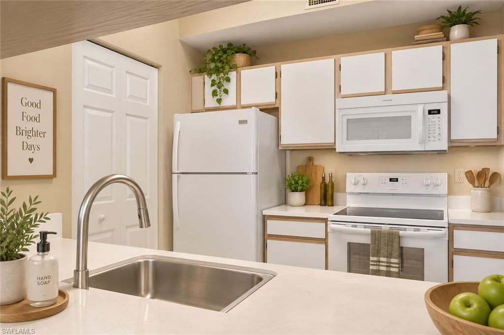 6321 Aragon Way 206 Property Photo 18