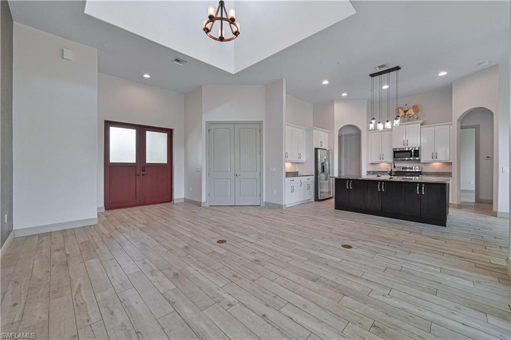 18111 Riverchase Ct Property Photo 16