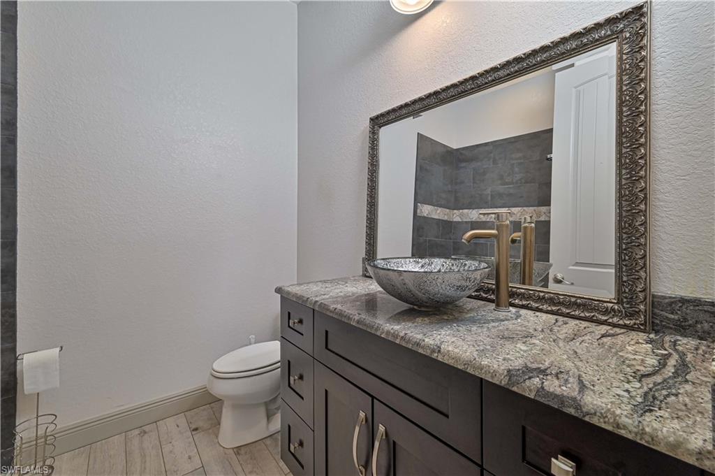 18111 Riverchase Ct Property Photo 32