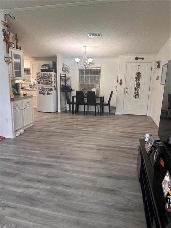 8094 Cook Dr Property Photo 4
