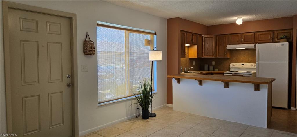 21150 Gertrude Ave S4 Property Photo 10