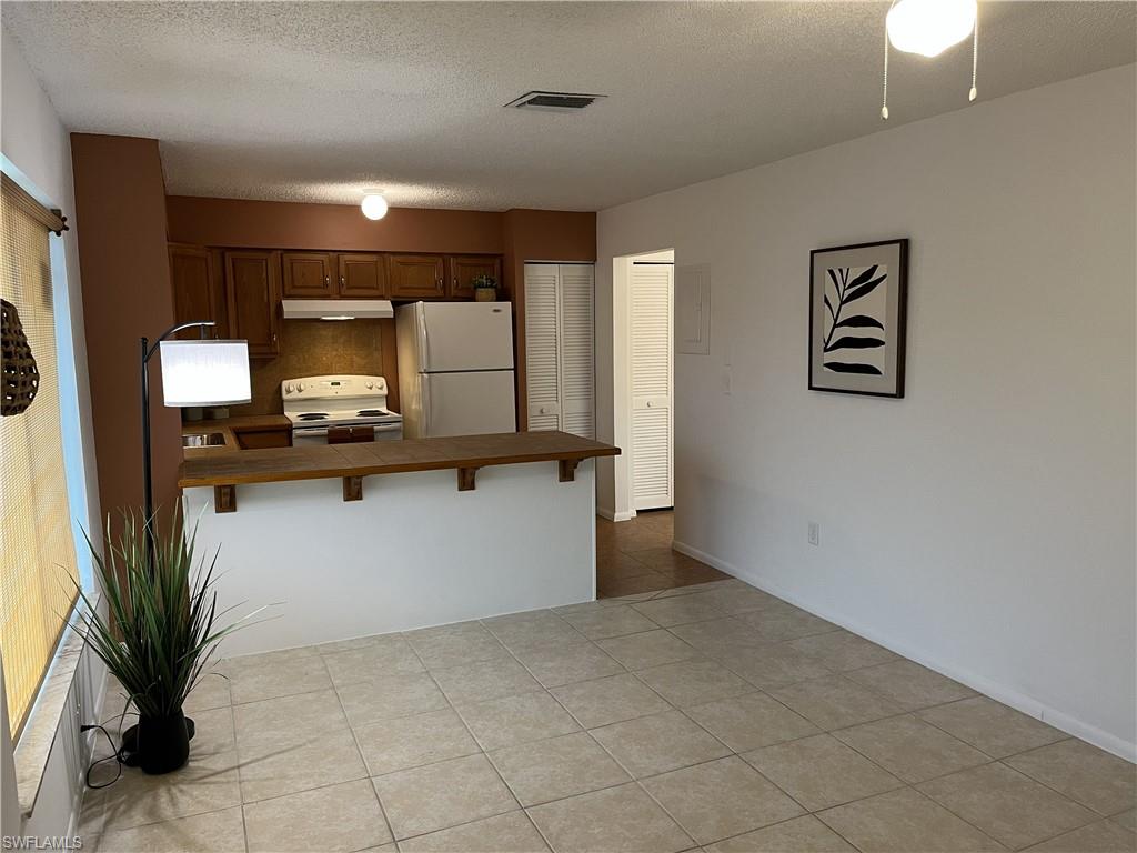 21150 Gertrude Ave S4 Property Photo 16