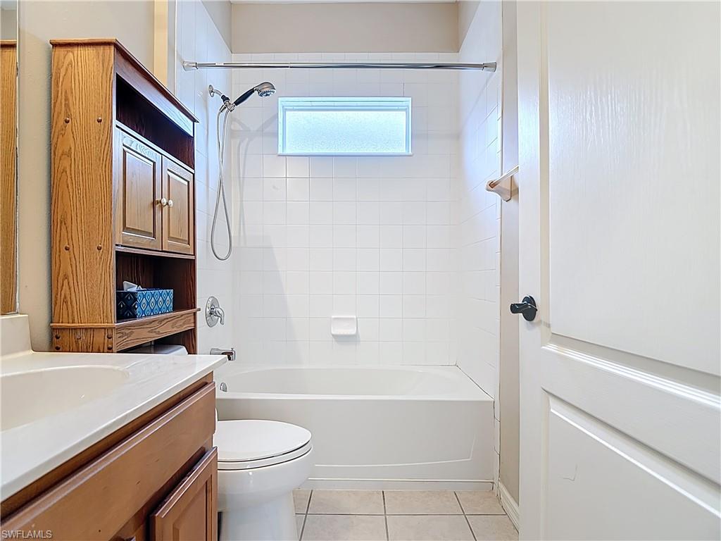 2798 Via Piazza Loop Property Photo 21