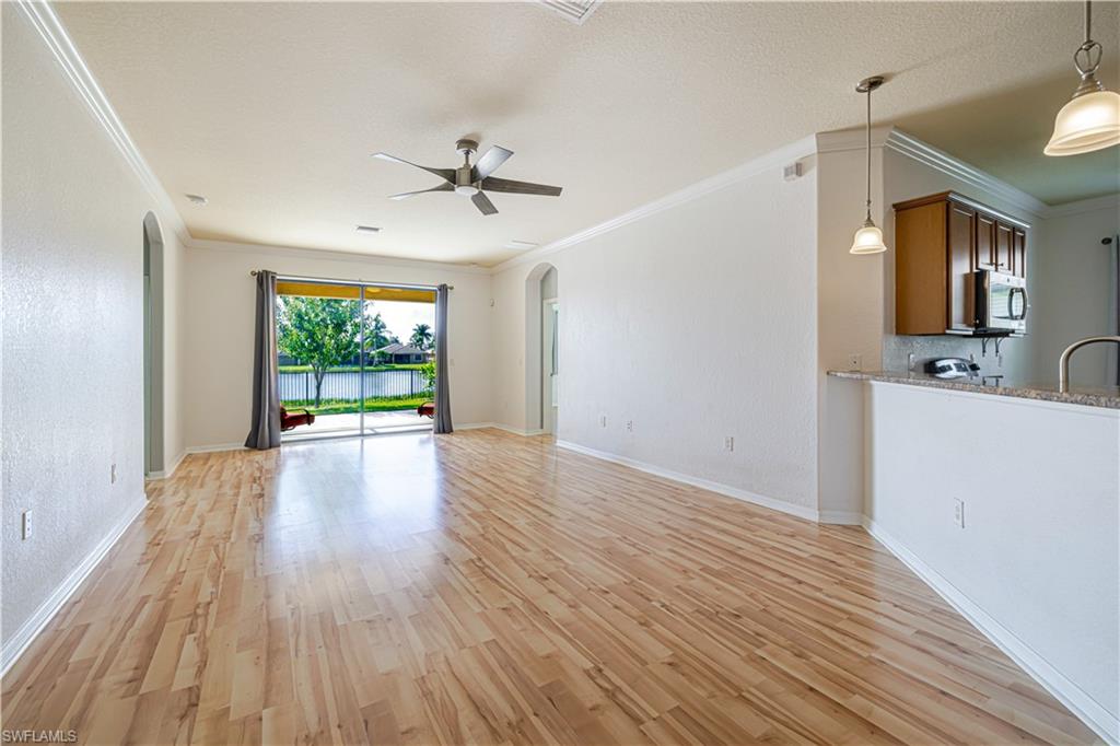 11318 Red Bluff Ln Property Photo 5