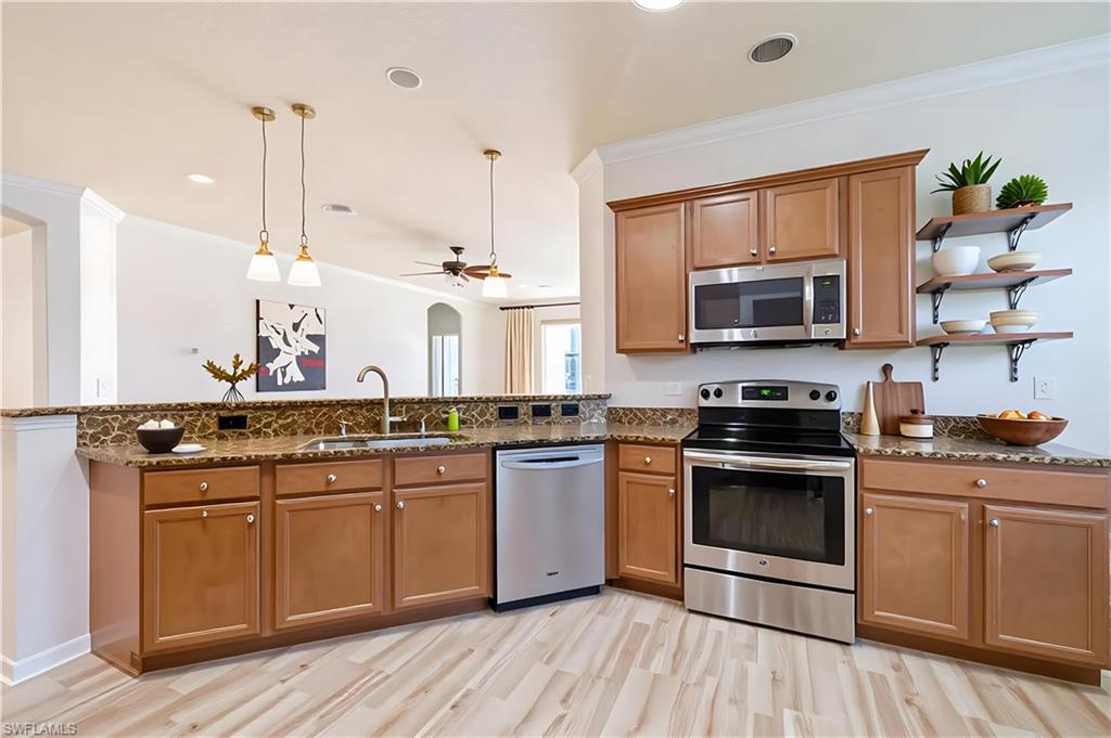 11318 Red Bluff Ln Property Photo 12