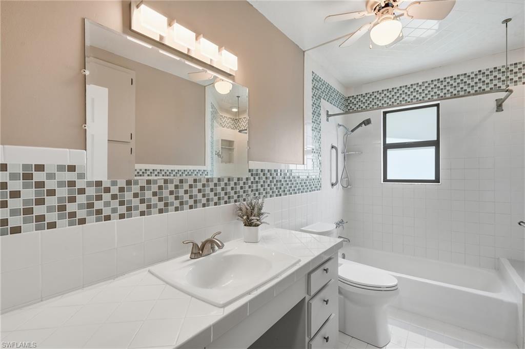 1421 Olmeda Way Property Photo 21