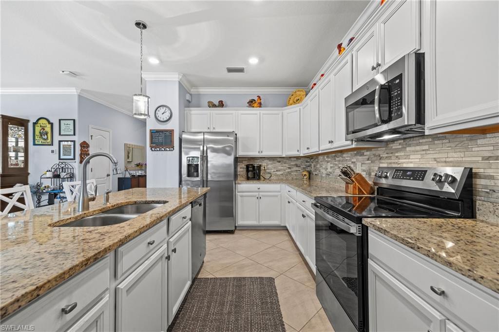 14517 Monrovia Ln Property Photo 10