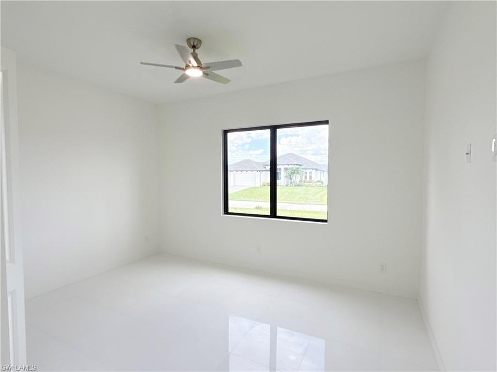 2325 Nw 37th Pl Property Photo 12