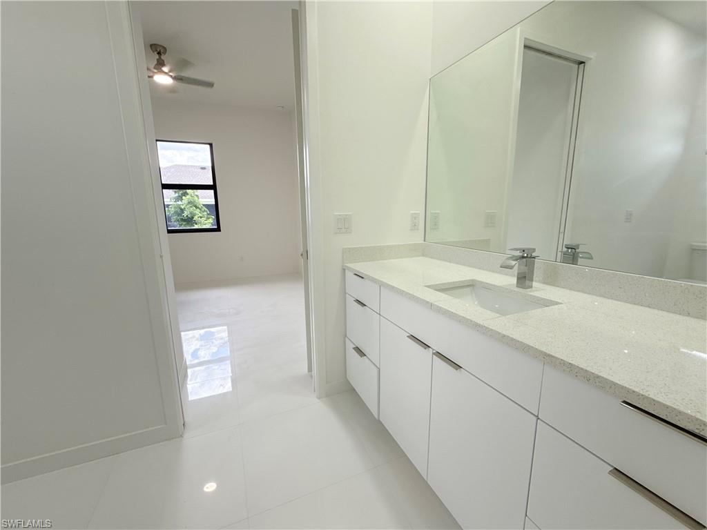 2325 Nw 37th Pl Property Photo 23
