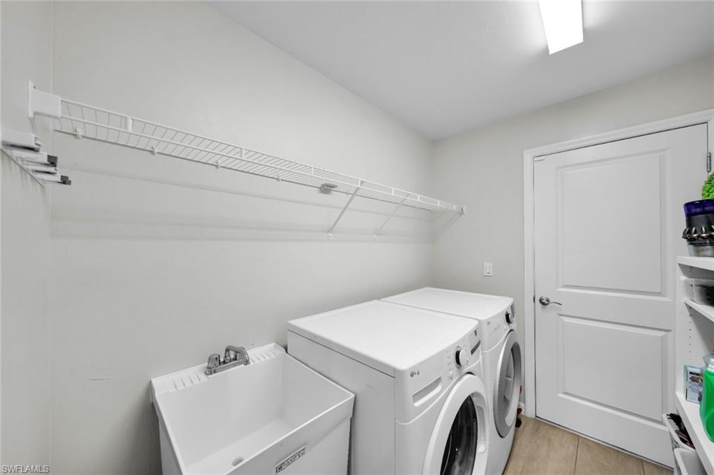 4014 6th St W Property Photo 17