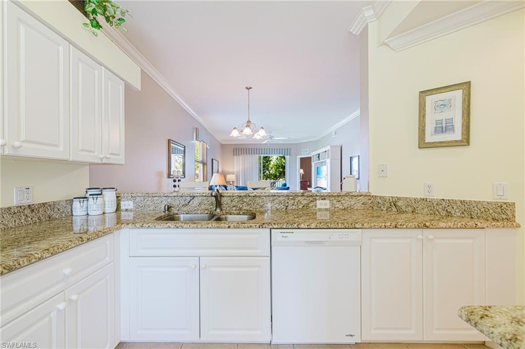 10391 Butterfly Palm Dr 1021 Property Photo 11