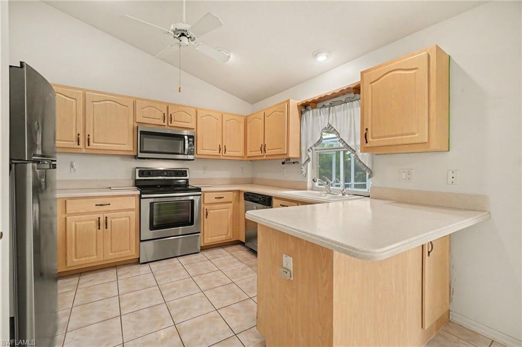 511 Trafalgar Pkwy Property Photo 14