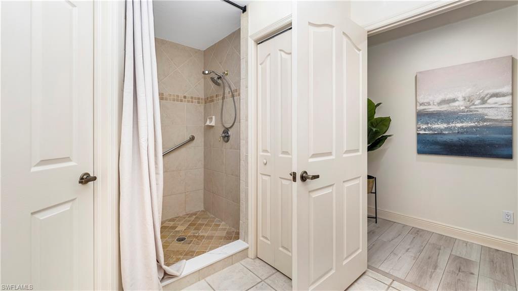 14811 Laguna Dr 202 Property Photo 15