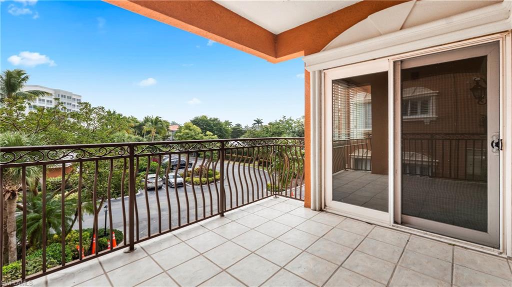 14811 Laguna Dr 202 Property Photo 22