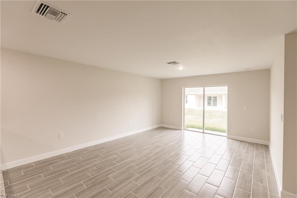 3833/3835 Kittyhawk Dr Property Photo 10