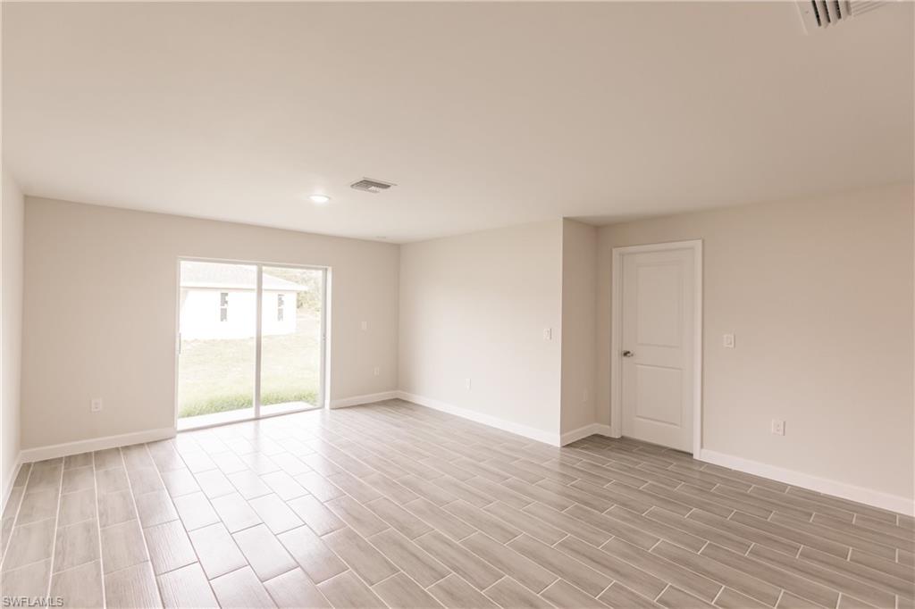 3833/3835 Kittyhawk Dr Property Photo 11