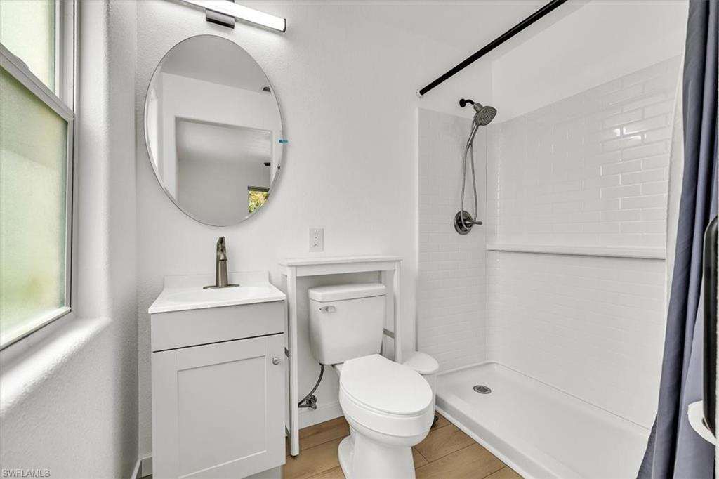 537 Capitol St Property Photo 15
