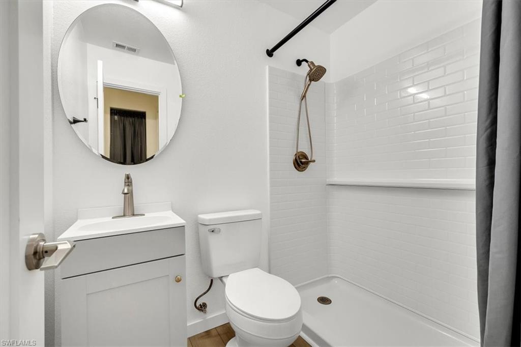537 Capitol St Property Photo 19