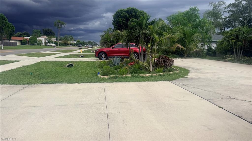 2230 Crystal Dr Property Photo 4
