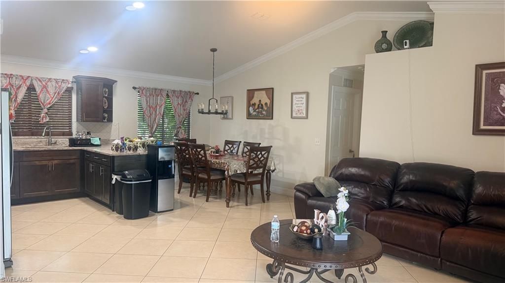 2230 Crystal Dr Property Photo 10