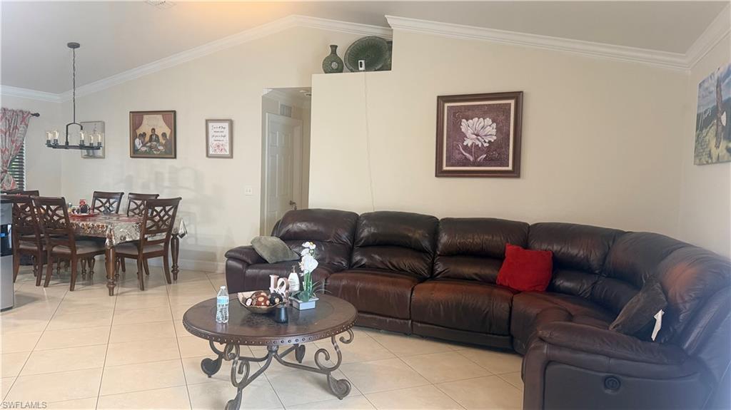 2230 Crystal Dr Property Photo 11