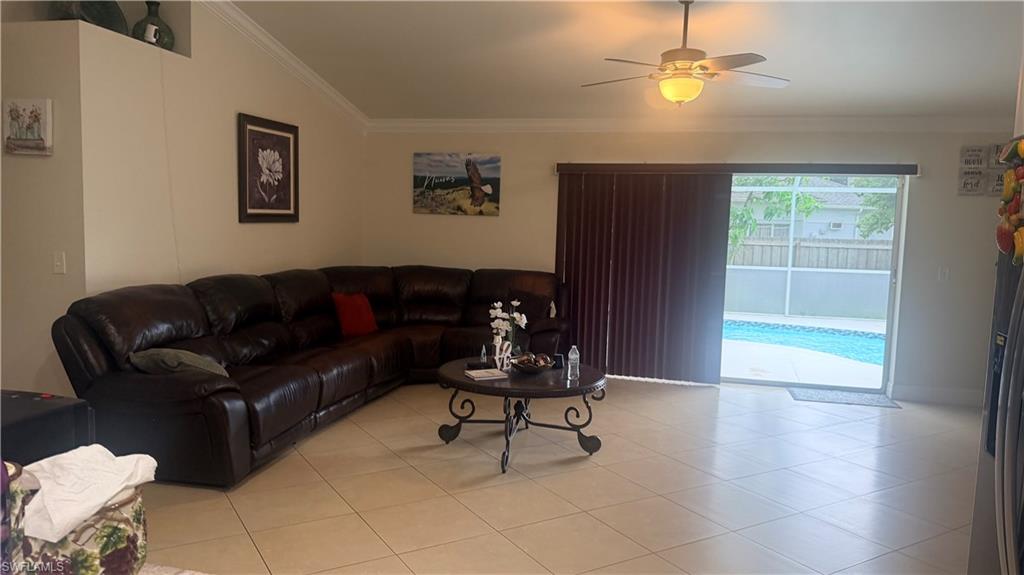 2230 Crystal Dr Property Photo 16