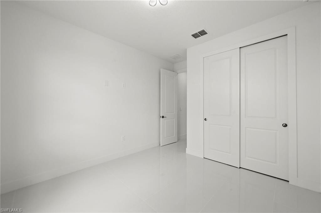 773 Nina Ave S Property Photo 25
