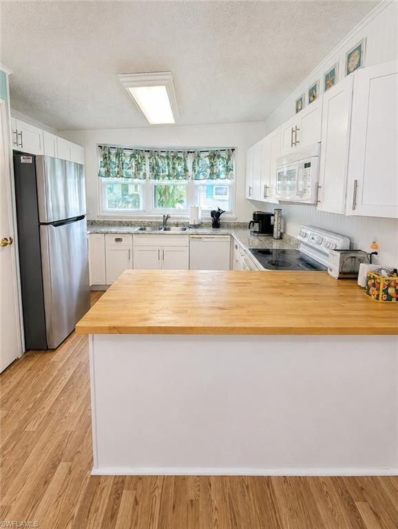 10401 Circle Pine Rd Property Photo 3