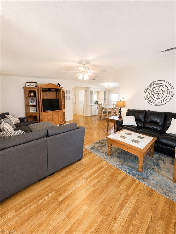 10401 Circle Pine Rd Property Photo 10