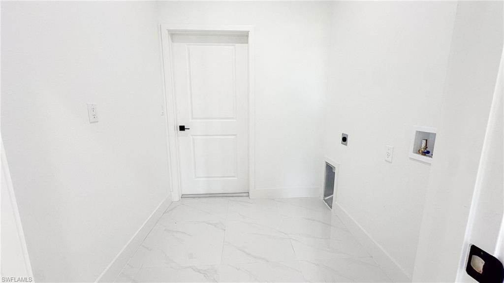 705 Avondale St E Property Photo 17