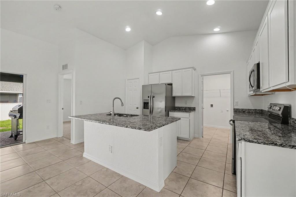 934 Nw 7th Ave Property Photo 8