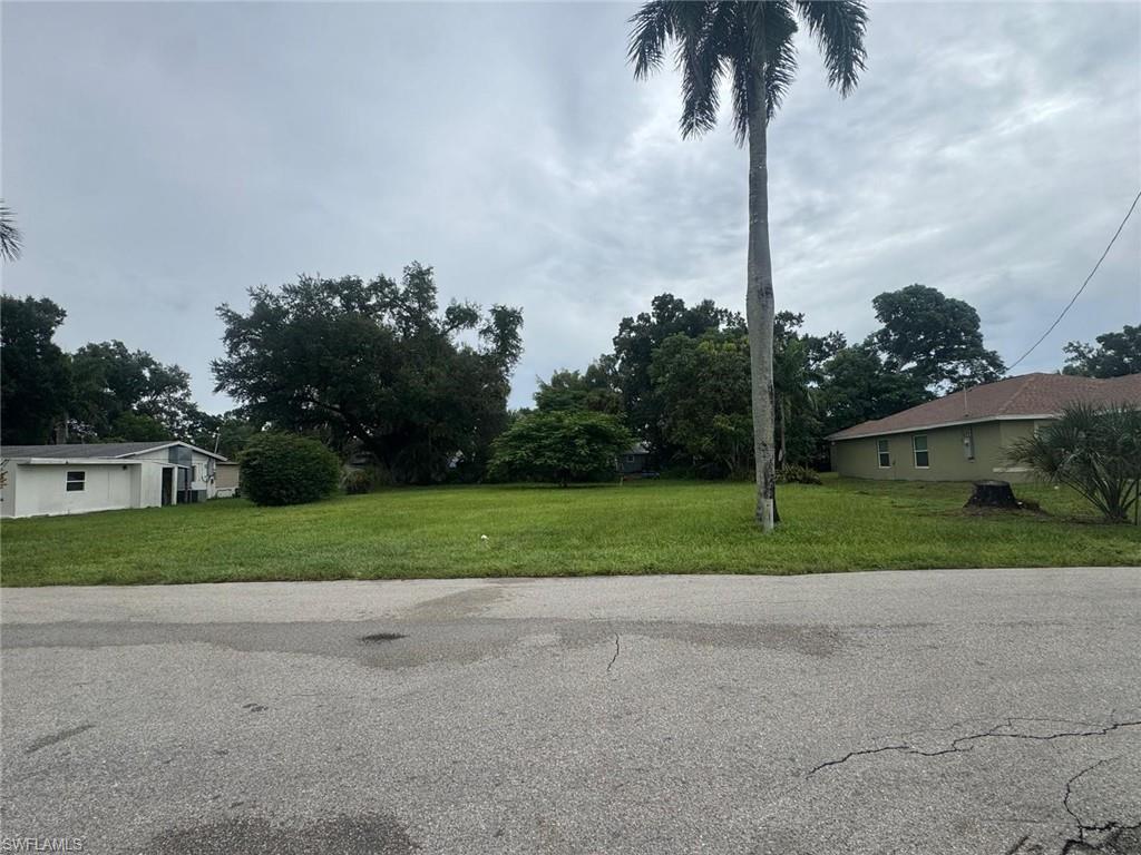 653 Oleander AVE
