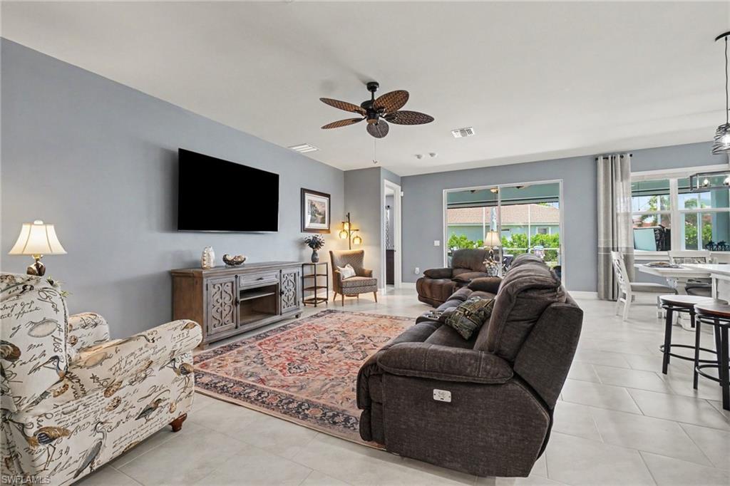 3156 Apple Blossom Dr Property Photo 4
