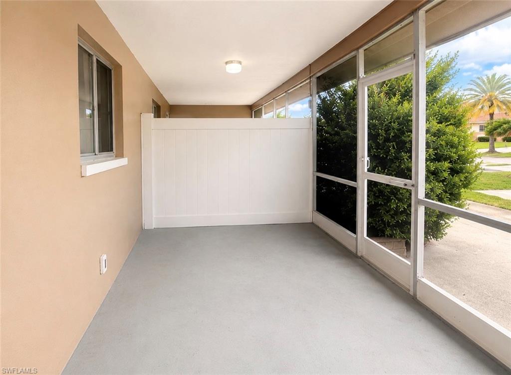 1310 Se 40th Ter 1a & 1b Property Photo 4