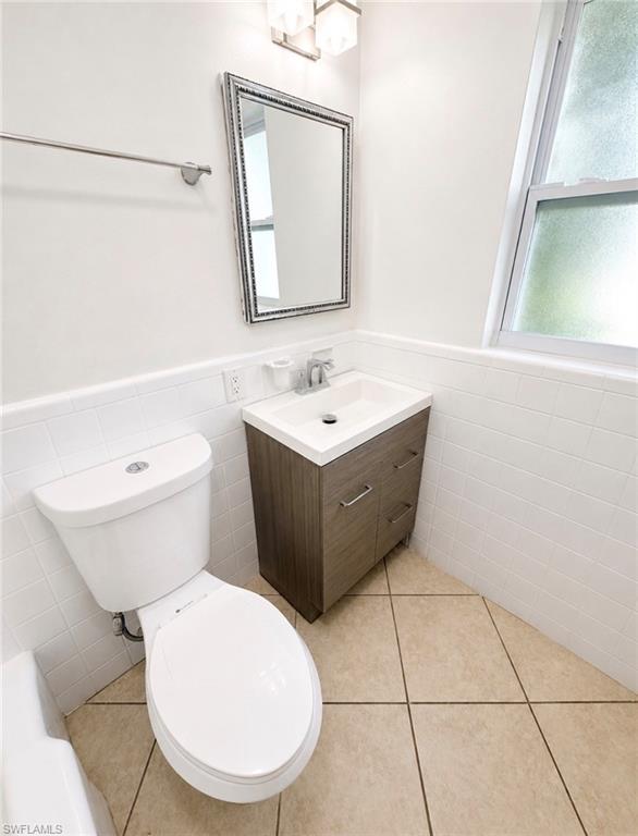 1310 Se 40th Ter 1a & 1b Property Photo 14