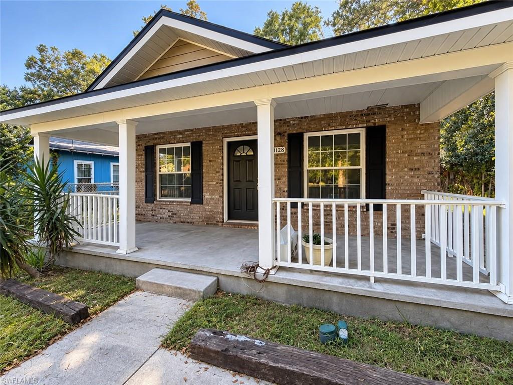 1128 Powhattan St Property Photo 3