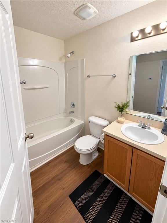 1128 Powhattan St Property Photo 9