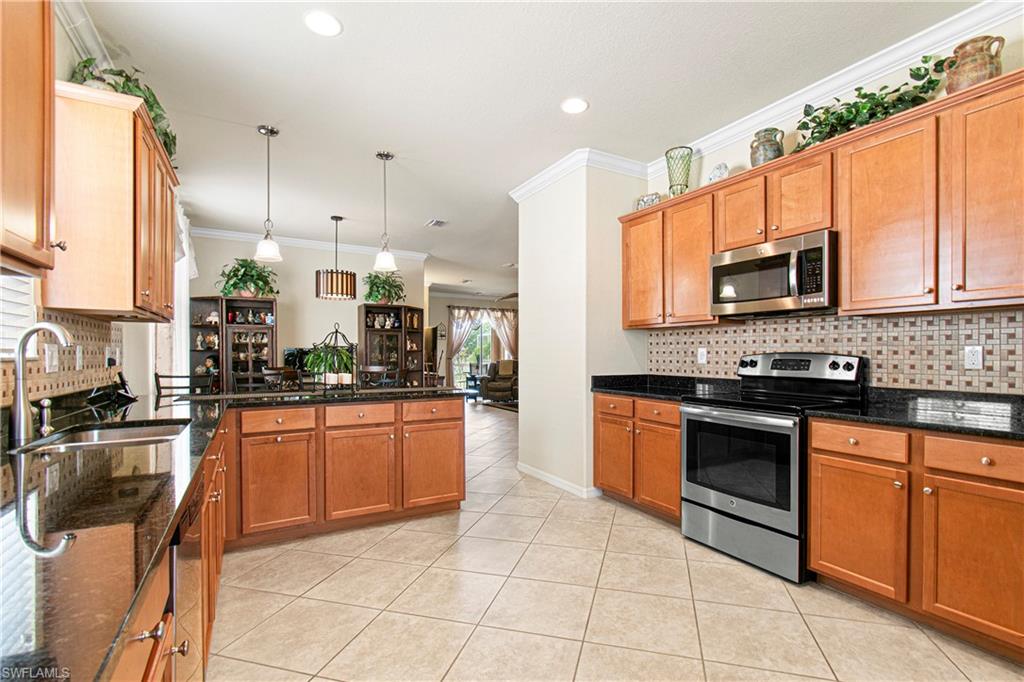 11430 Icarus Cir Property Photo 9