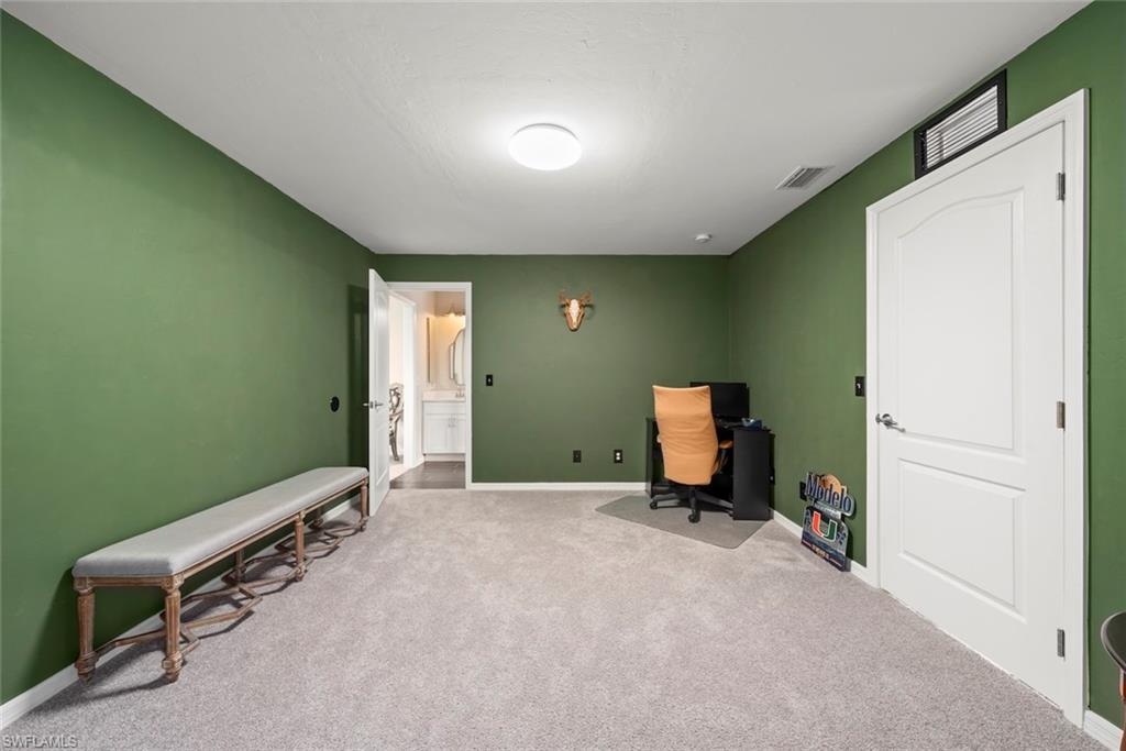 137 Napier Ave S Property Photo 14