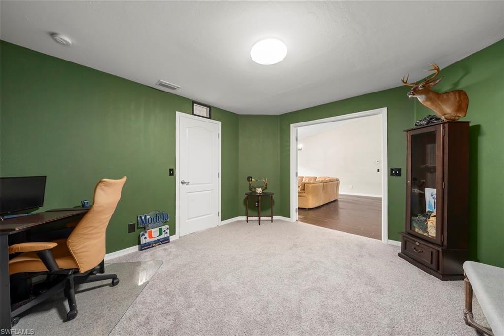 137 Napier Ave S Property Photo 16