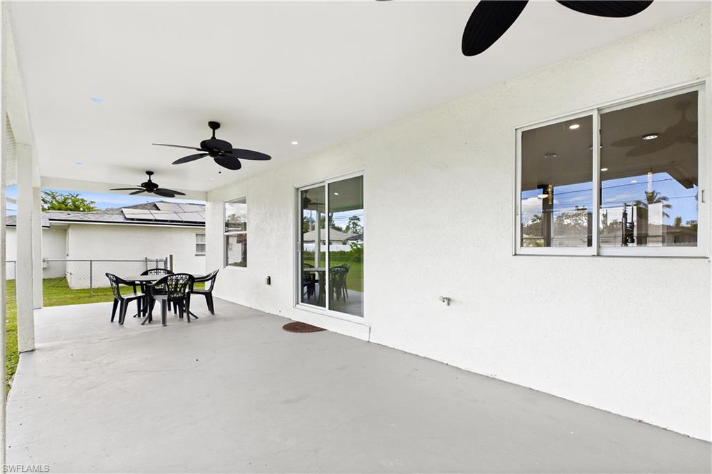 256 Se Santa Barbara Pl Property Photo 45