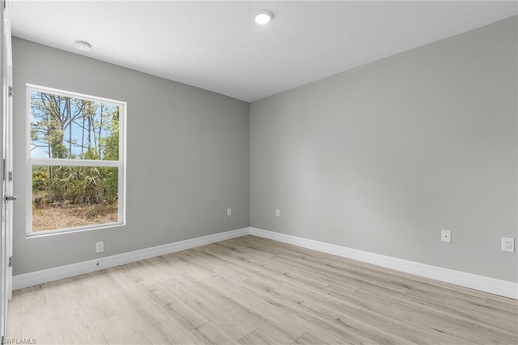 337 Woodburn Dr Property Photo 18
