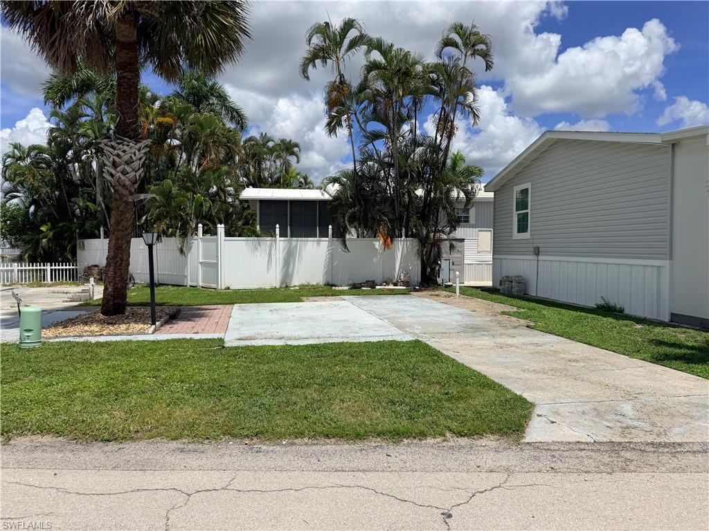 5245 White Sky Cir Property Photo 2
