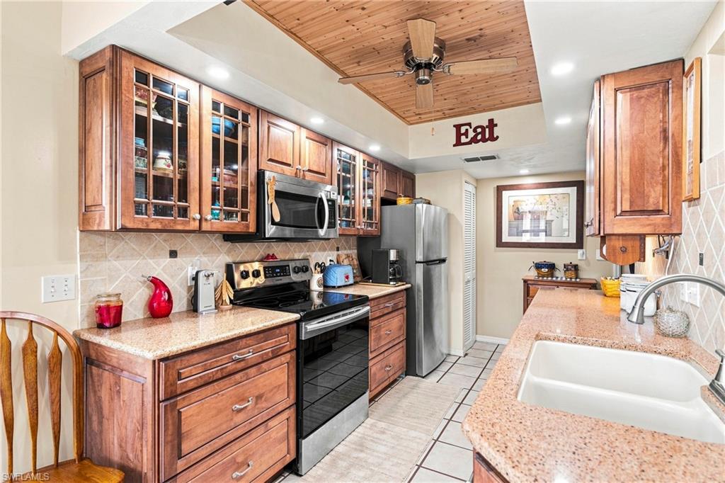17880 Dracena Cir Property Photo 7