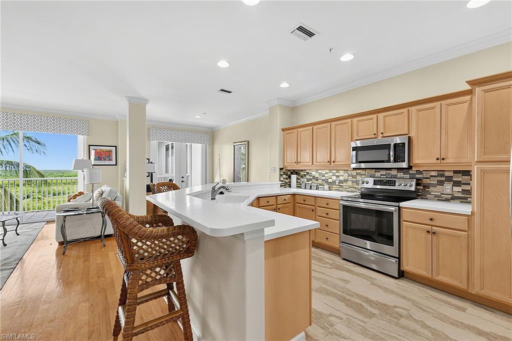 9121 Southmont Cv 302 Property Photo 8