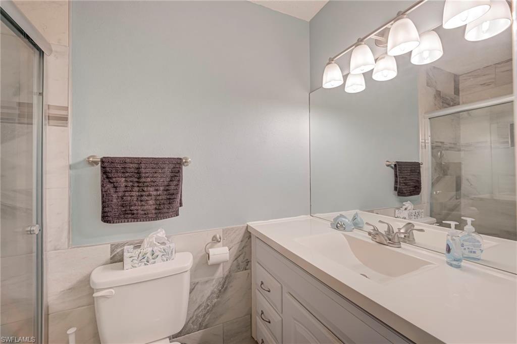 4940 Vincennes St 204 Property Photo 16