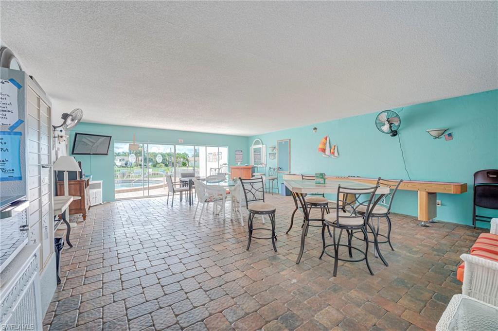 4940 Vincennes St 204 Property Photo 22