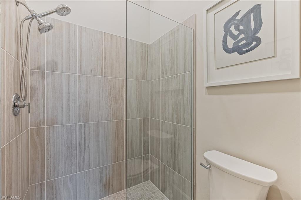 6956 Chapel Creek Ln Property Photo 18