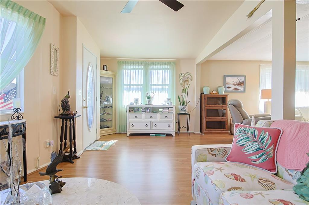 4 Fig St Property Photo 6