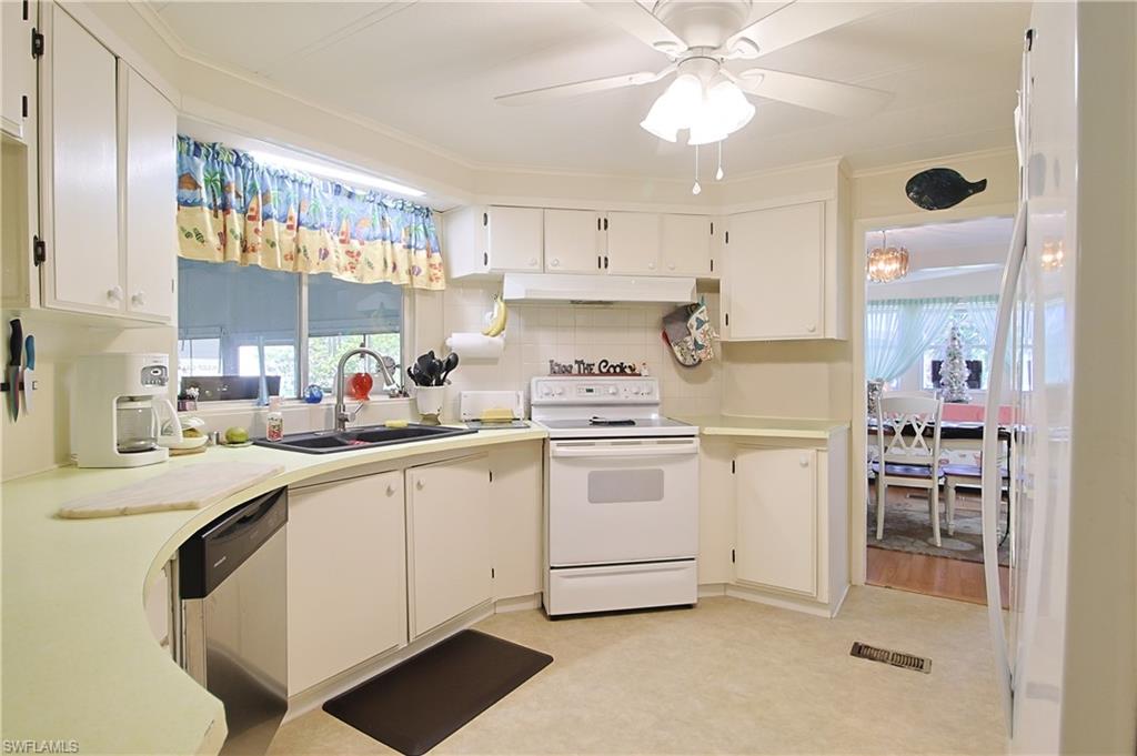 4 Fig St Property Photo 10